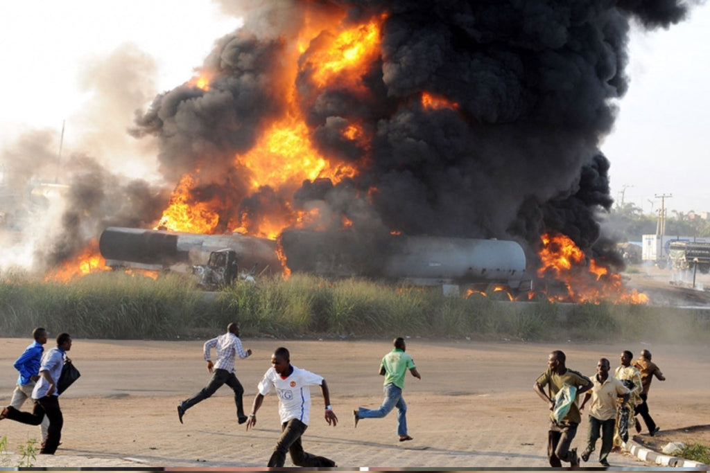 Terrifying scene in Nigeria: at least 70 dead in the explosion of a tanker looted by distressed residents