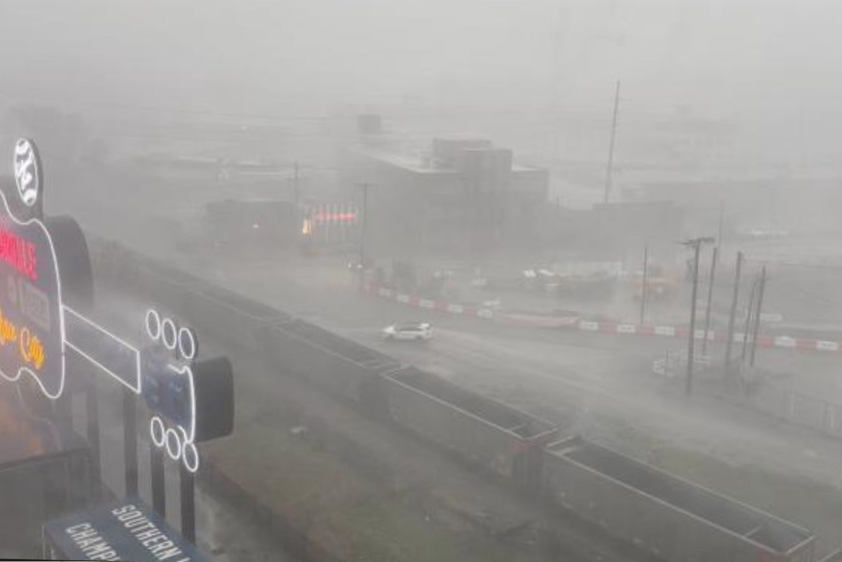 Violent tornadoes in the United States: at least seventeen people have lost their lives