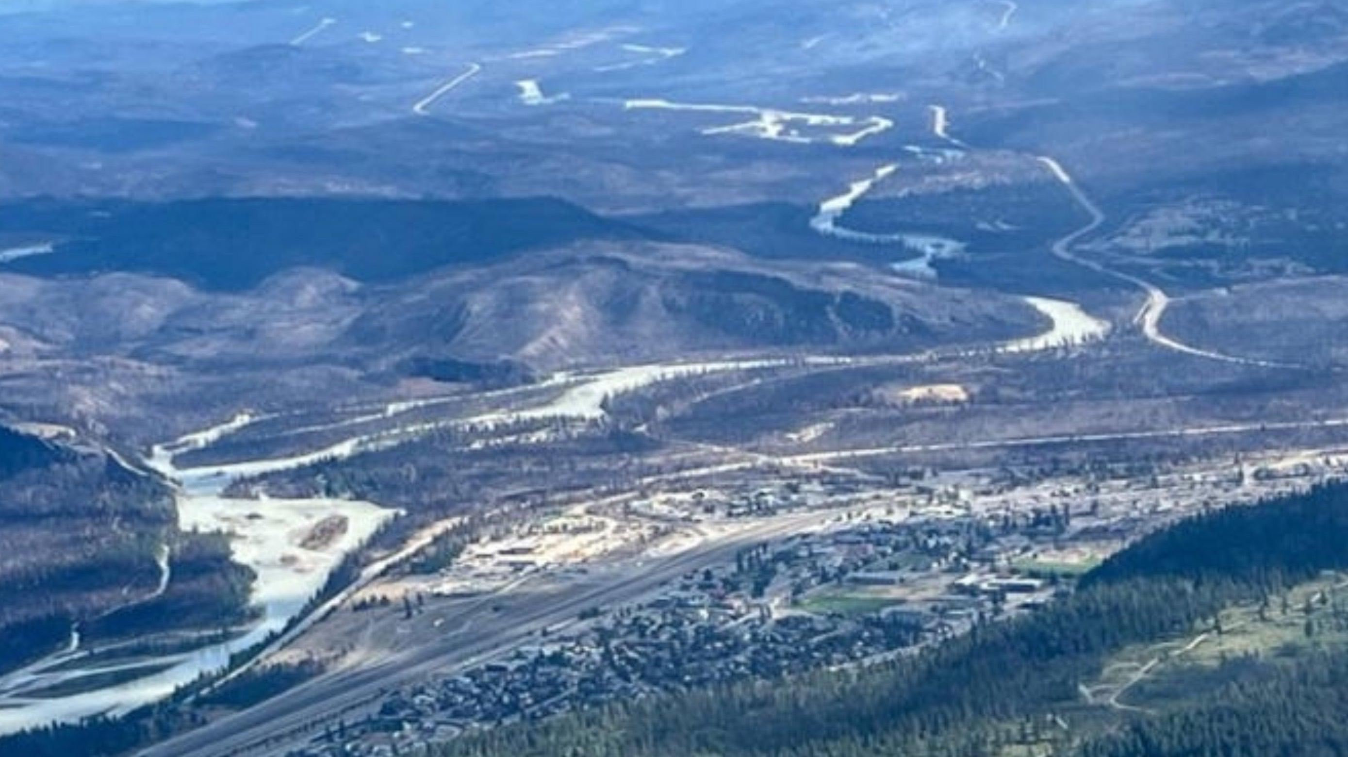 Over 800 forest fires raging in Canada, more than 223 “out of control