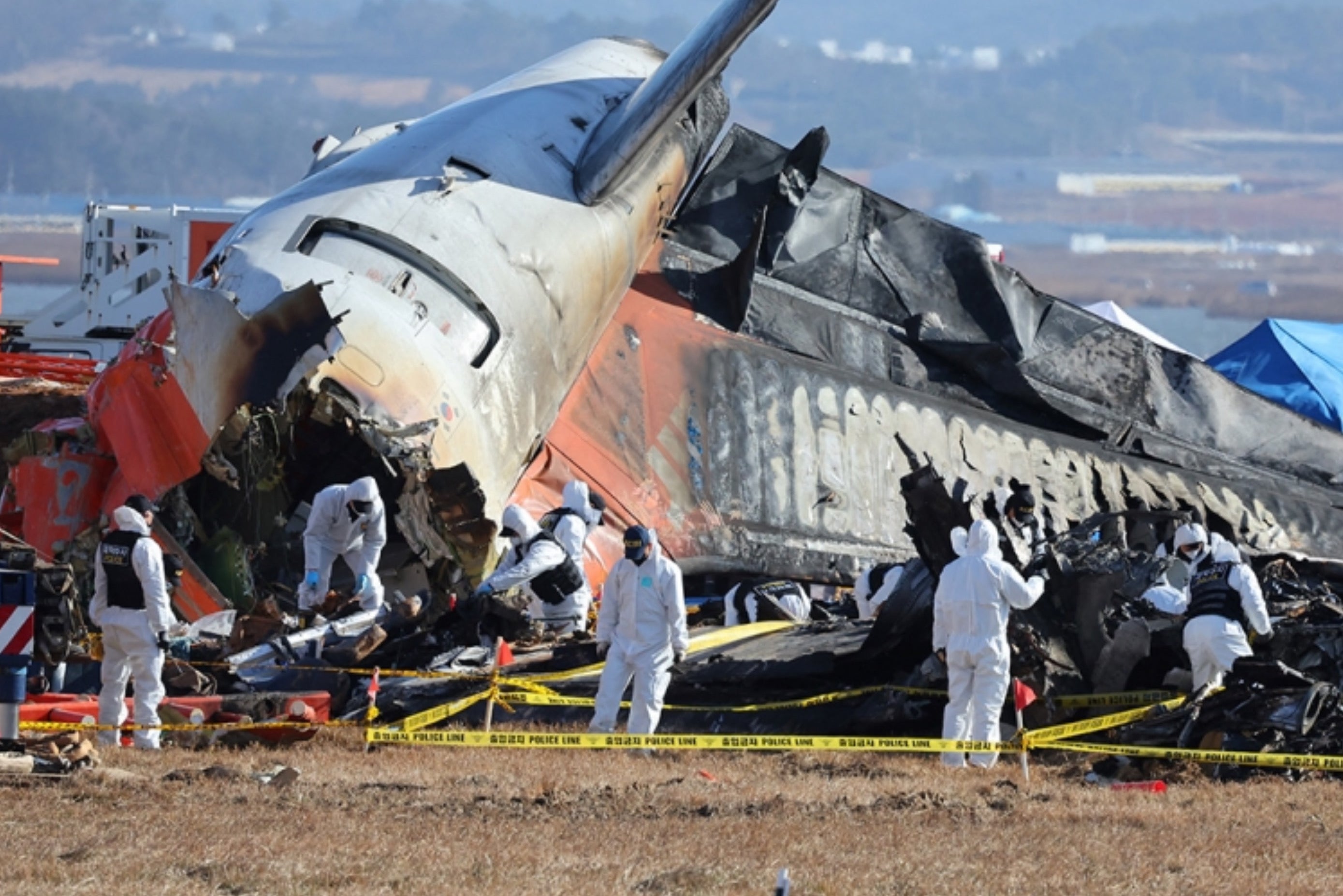 One of the only survivors of a plane crash in South Korea testifies for the first time